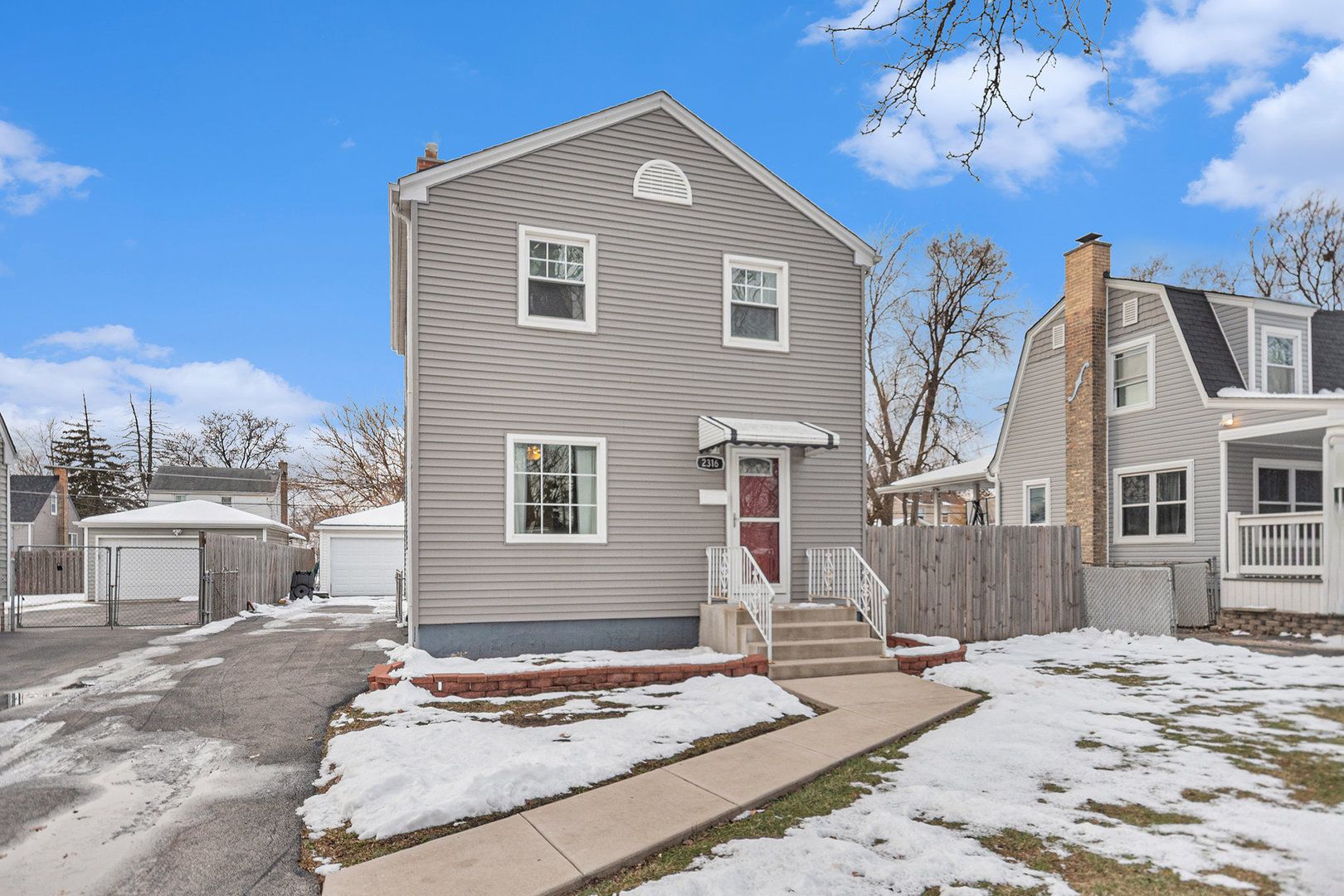 2316 S 10th Avenue — Broadview, IL 60155