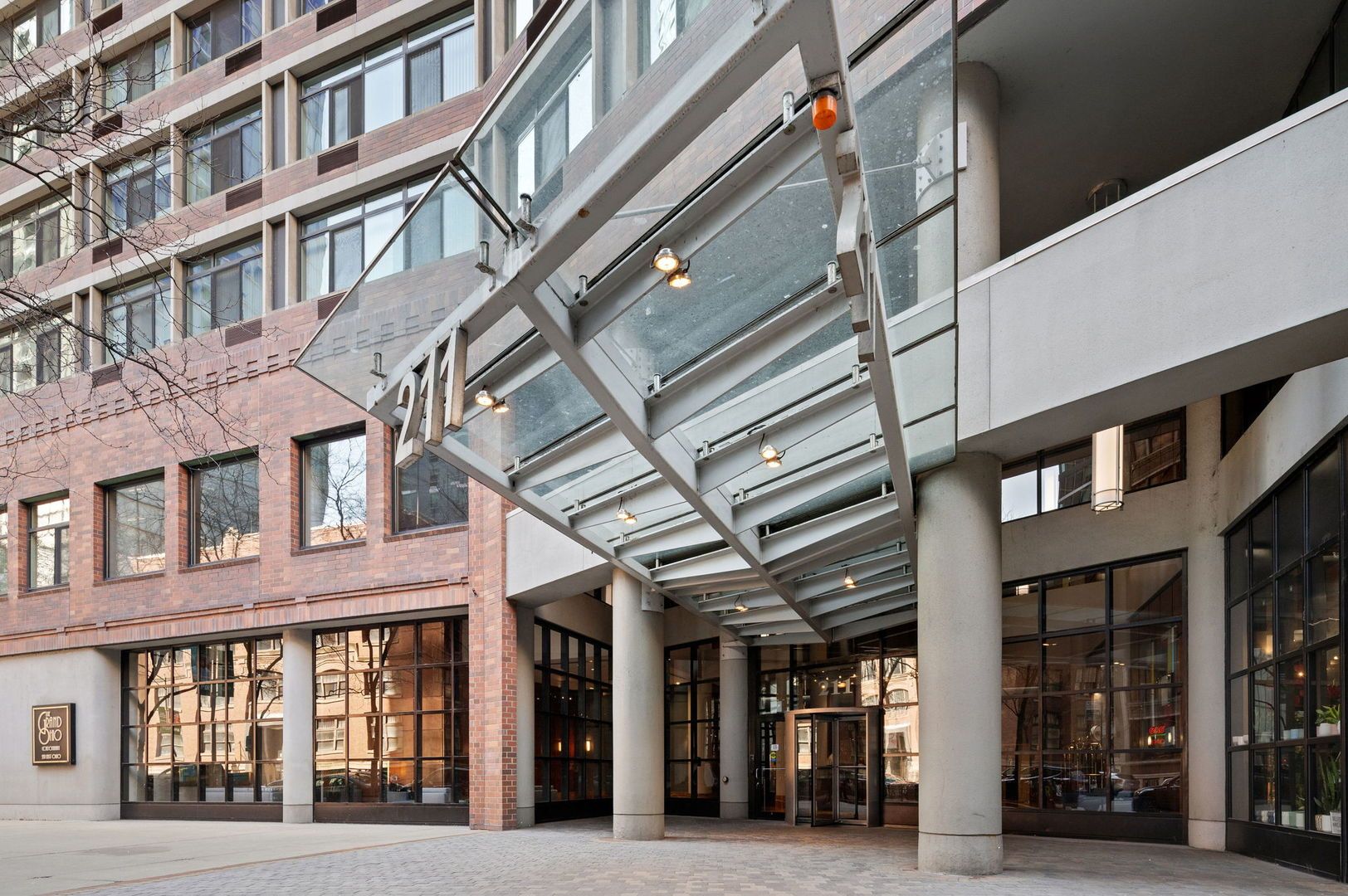 211 E OHIO Street #2106 — Chicago, IL 60611