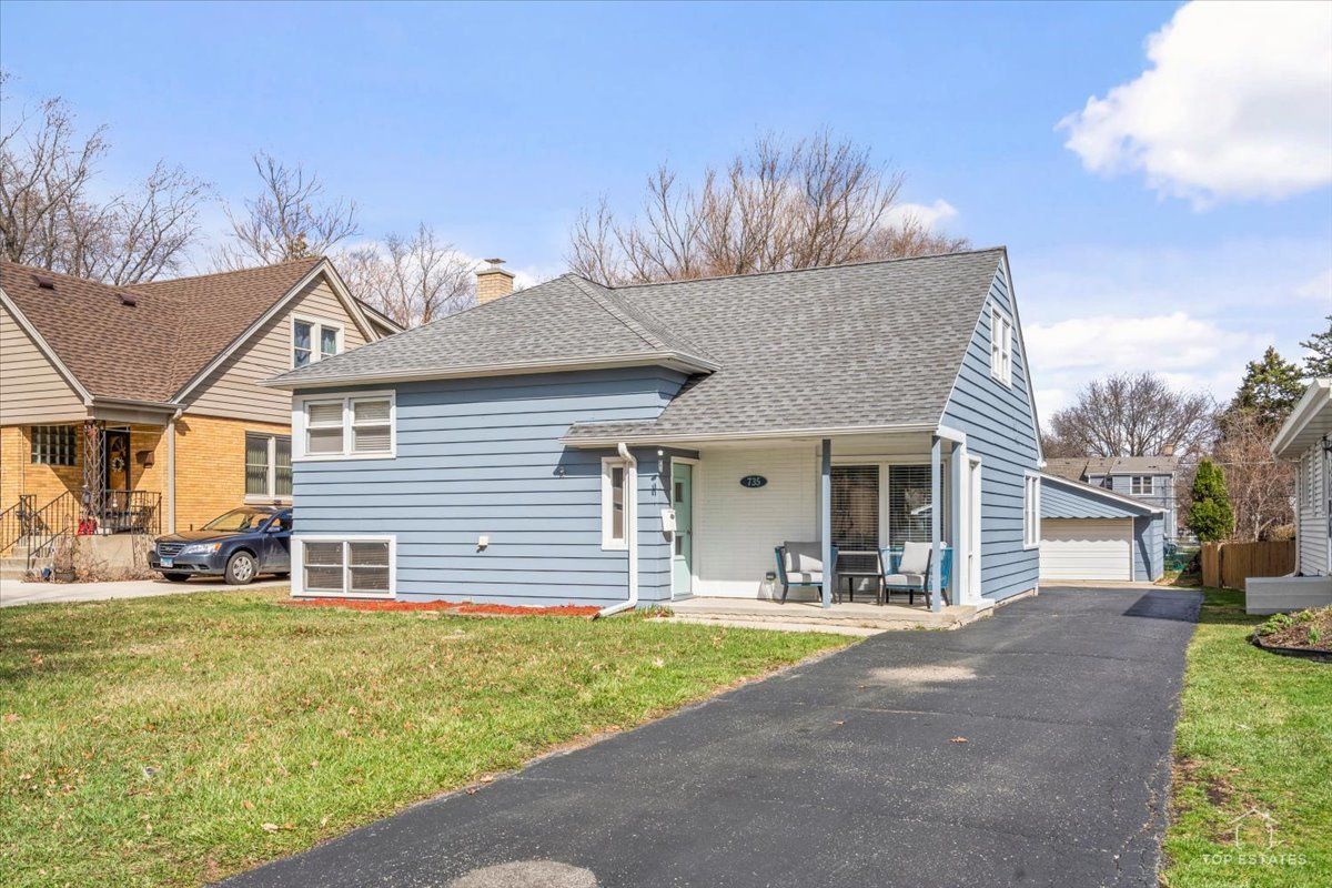 735 S Princeton Avenue — Villa Park, IL 60181