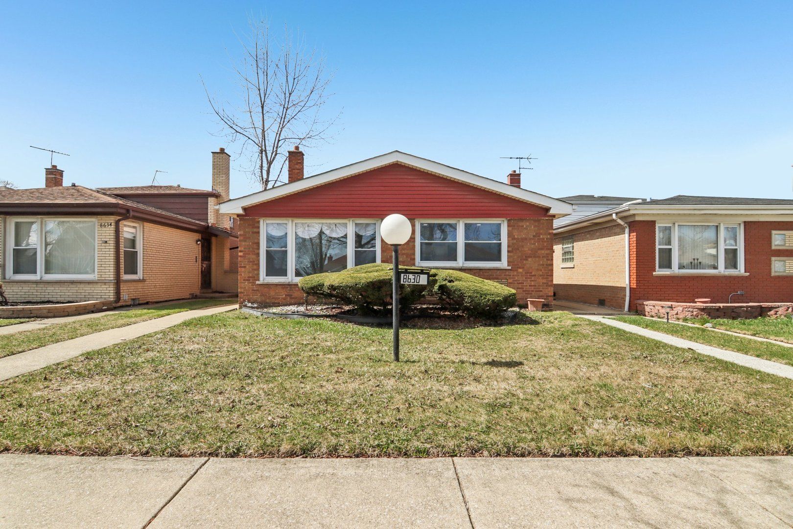 8630 S Indiana Avenue — Chicago, IL 60619