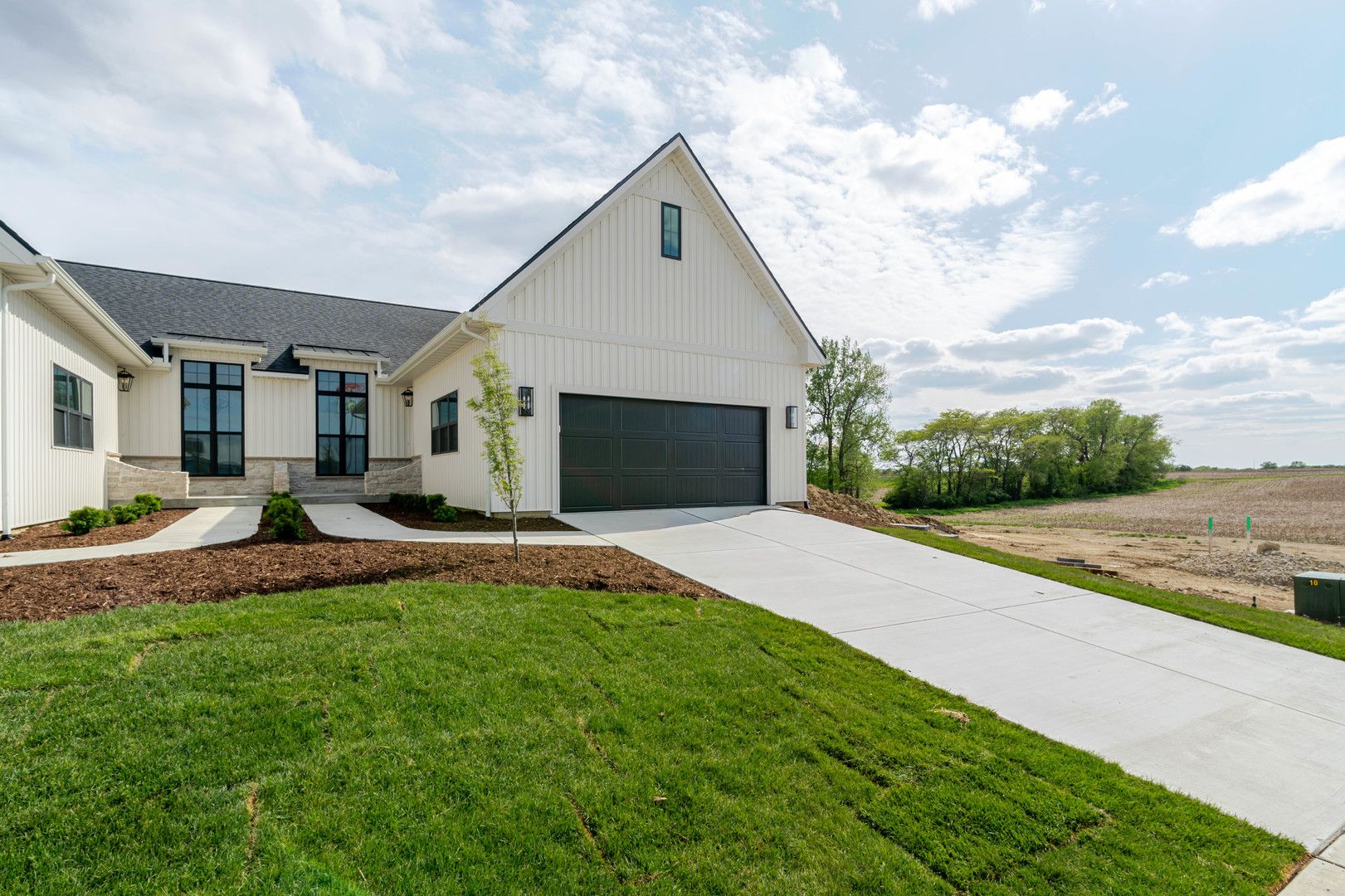 214 Allison Road — Lexington, IL 61753