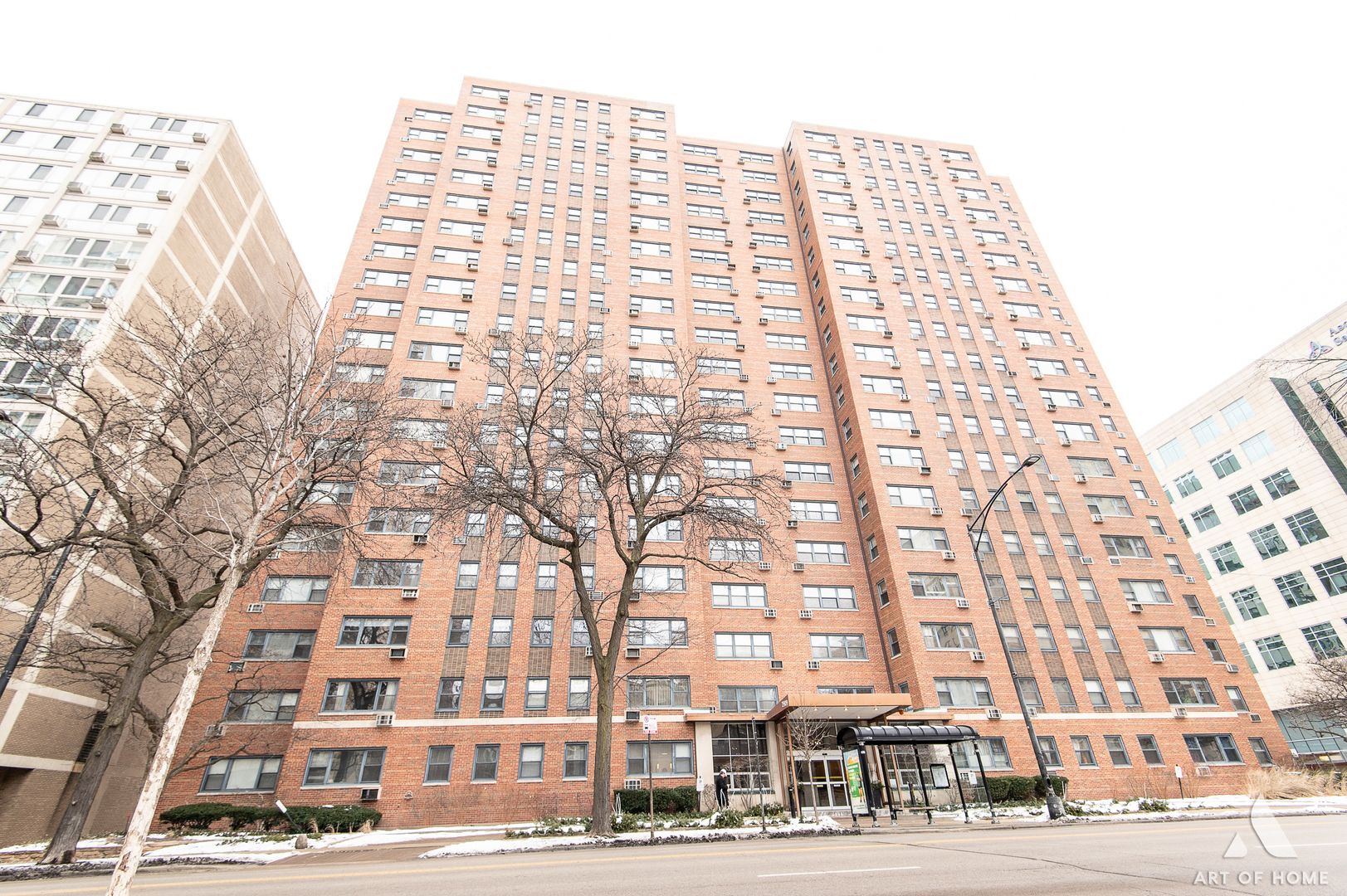 2909 N Sheridan Road #407 — Chicago, IL 60657
