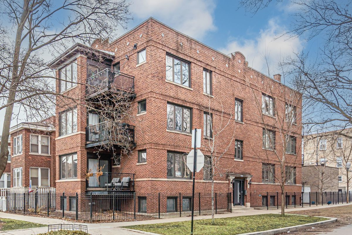 3435 Sunnyside Avenue, Chicago, IL 60625