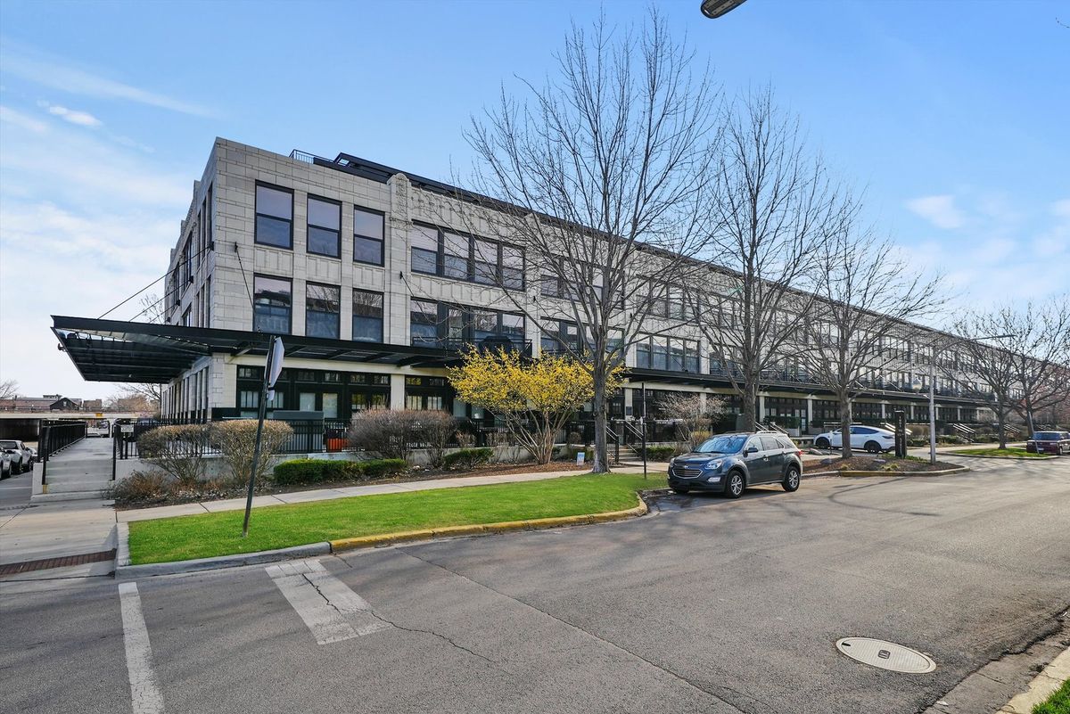 1001 15th Street, Chicago, IL 60608