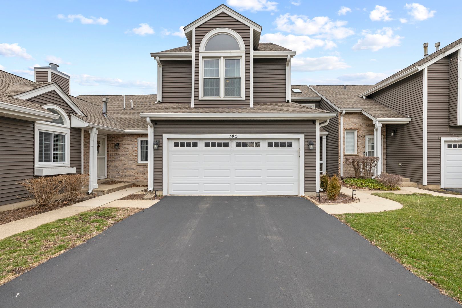 145 E Raleigh Court — Bloomingdale, IL 60108