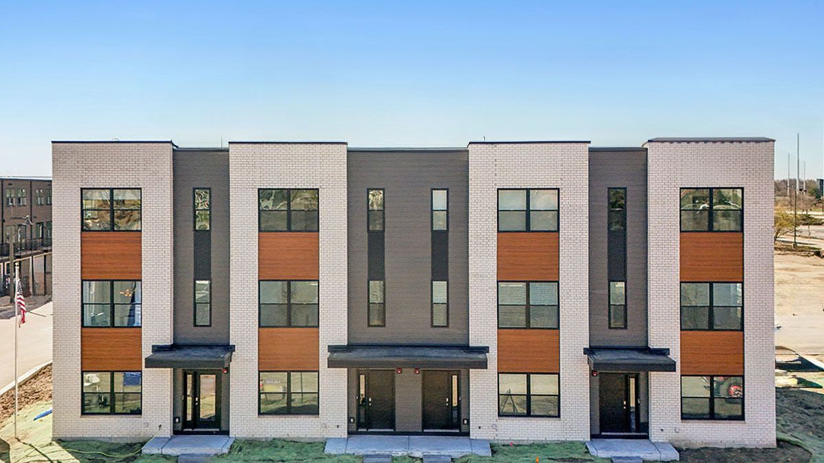 2222 Lakeshore Drive, Schaumburg, IL 60173