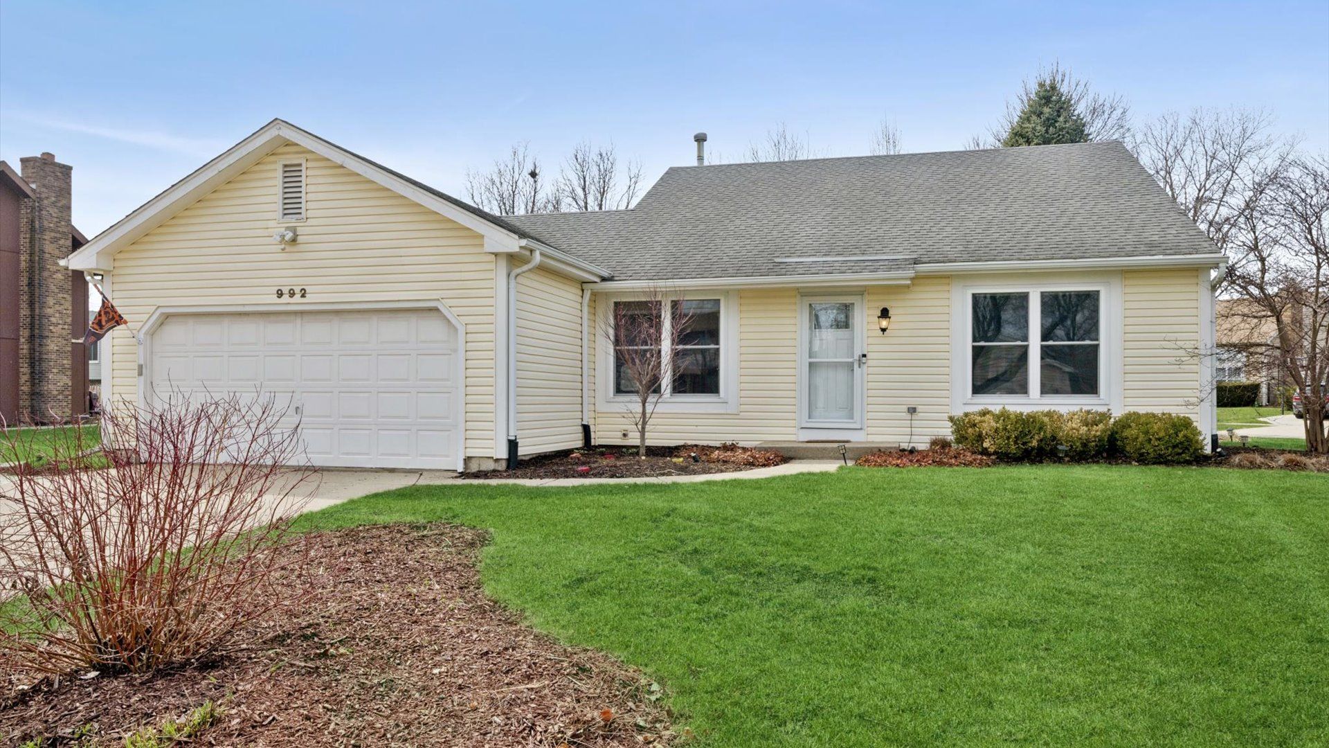 992 Ascot Drive — Crystal Lake, IL 60014