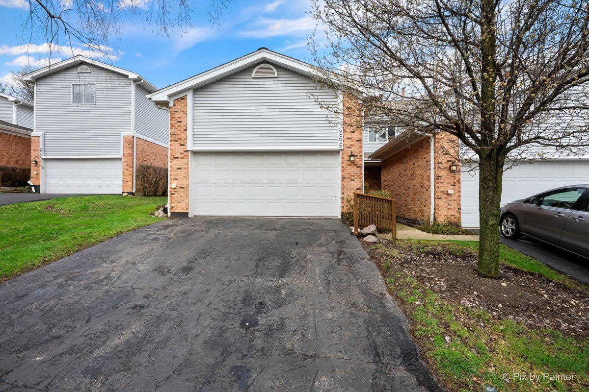 266 Charlotte Court — Cary, IL 60013