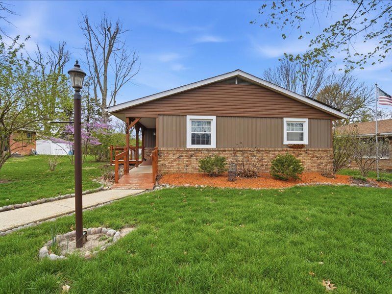 208 Madison Street, Hopedale, IL 61747