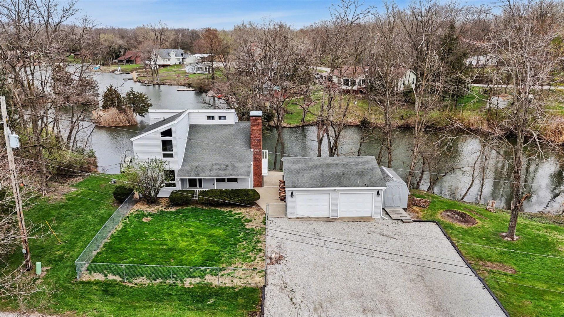 304 Eagle Bluff Drive — Oakwood, IL 61858