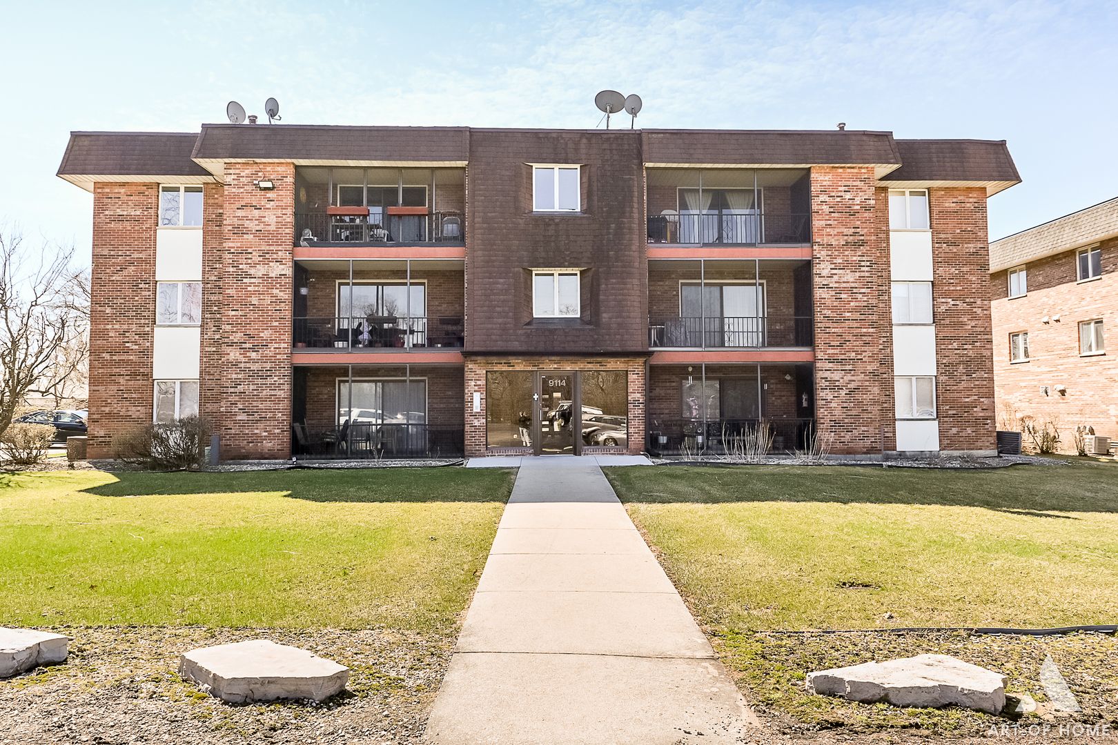 9114 W 140th Street #201 — Orland Park, IL 60462