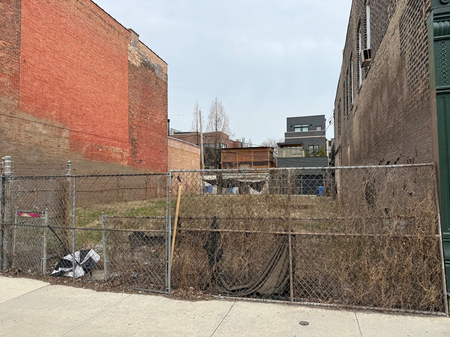 1812 W Grand Avenue — Chicago, IL 60622