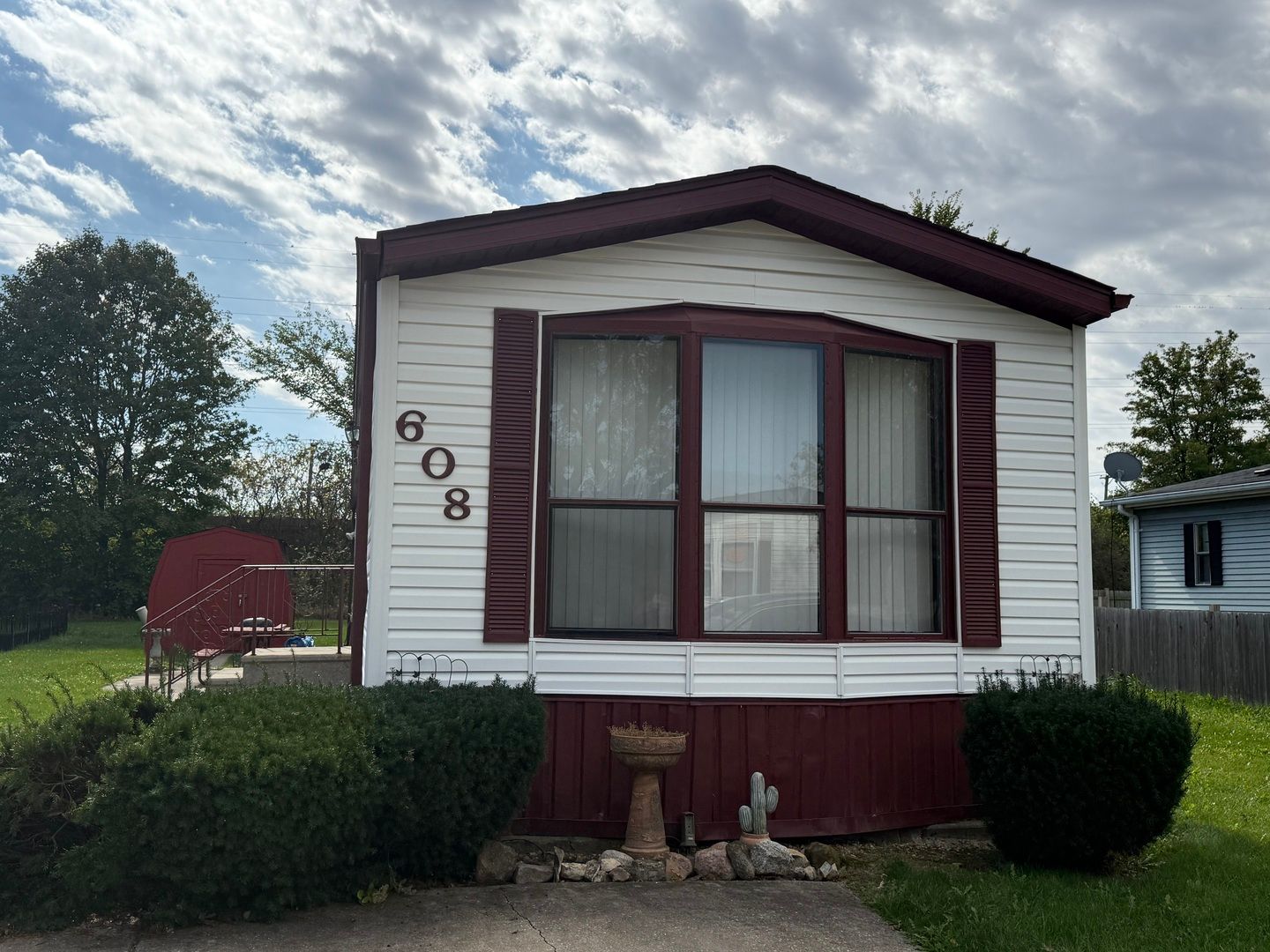608 Tanglewood Road — Matteson, IL 60443