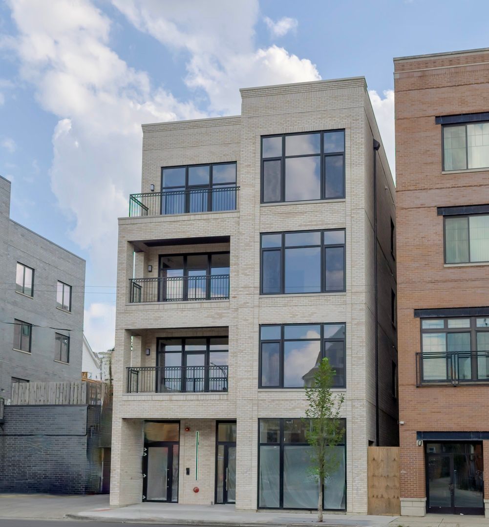 1615 W Irving Park Road #3S — Chicago, IL 60613