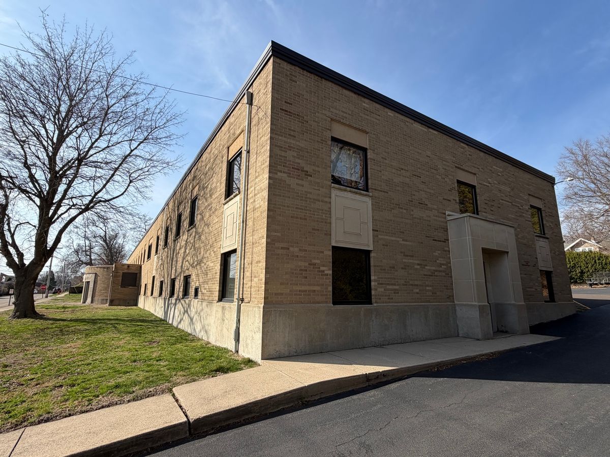 100 E Knox Street, Morrison, IL 61270