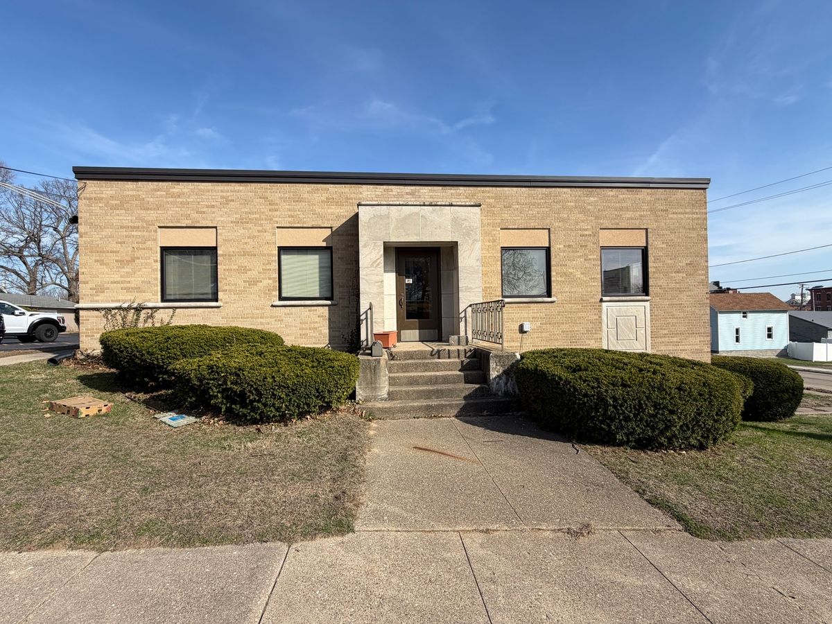 100 E Knox Street, Morrison, IL 61270