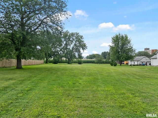 549 E Park Street — Geneseo, IL 61254