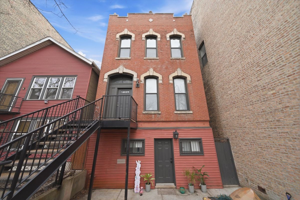 1113 Racine Avenue, Chicago, IL 60607