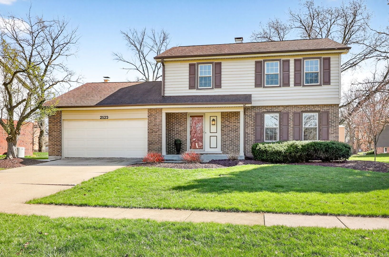 2123 Green Valley Road — Darien, IL 60561