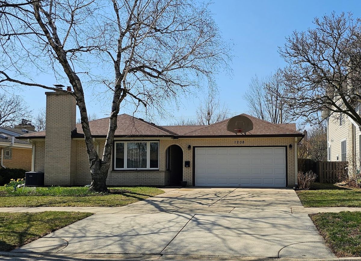 1208 Walnut Avenue, Arlington Heights, IL 60004