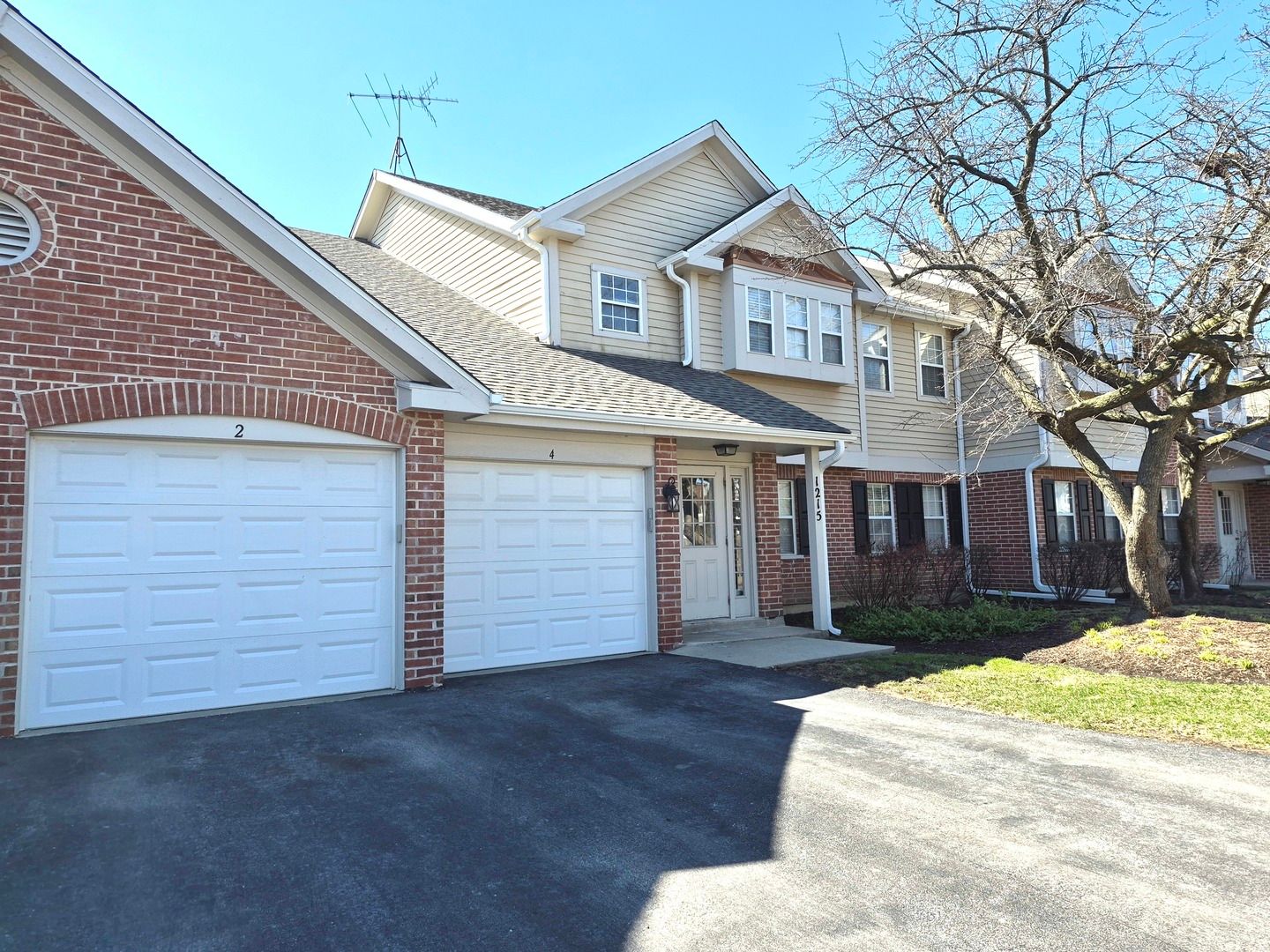 1215 N WILLIAMS Drive #1 — Palatine, IL 60074