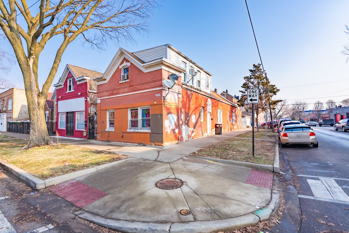 2859 Homan Avenue, Chicago, IL 60623