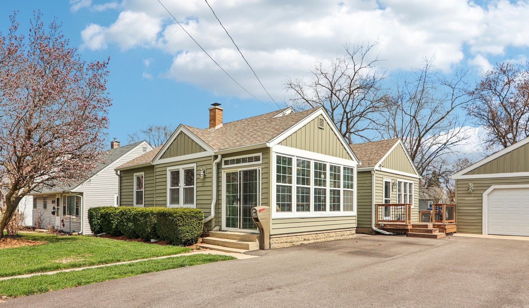 375 S Lake Street — Grayslake, IL 60030