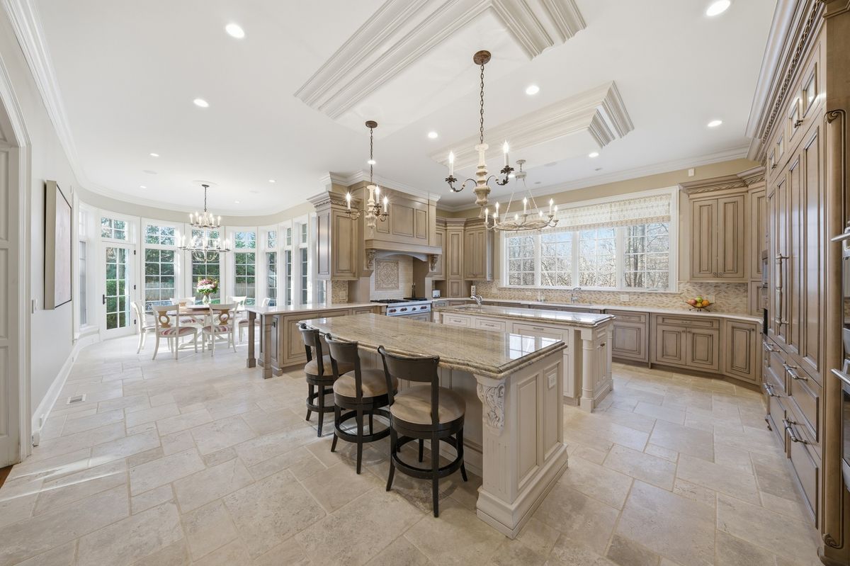 1128 Mt. Pleasant Road, Winnetka, IL 60093