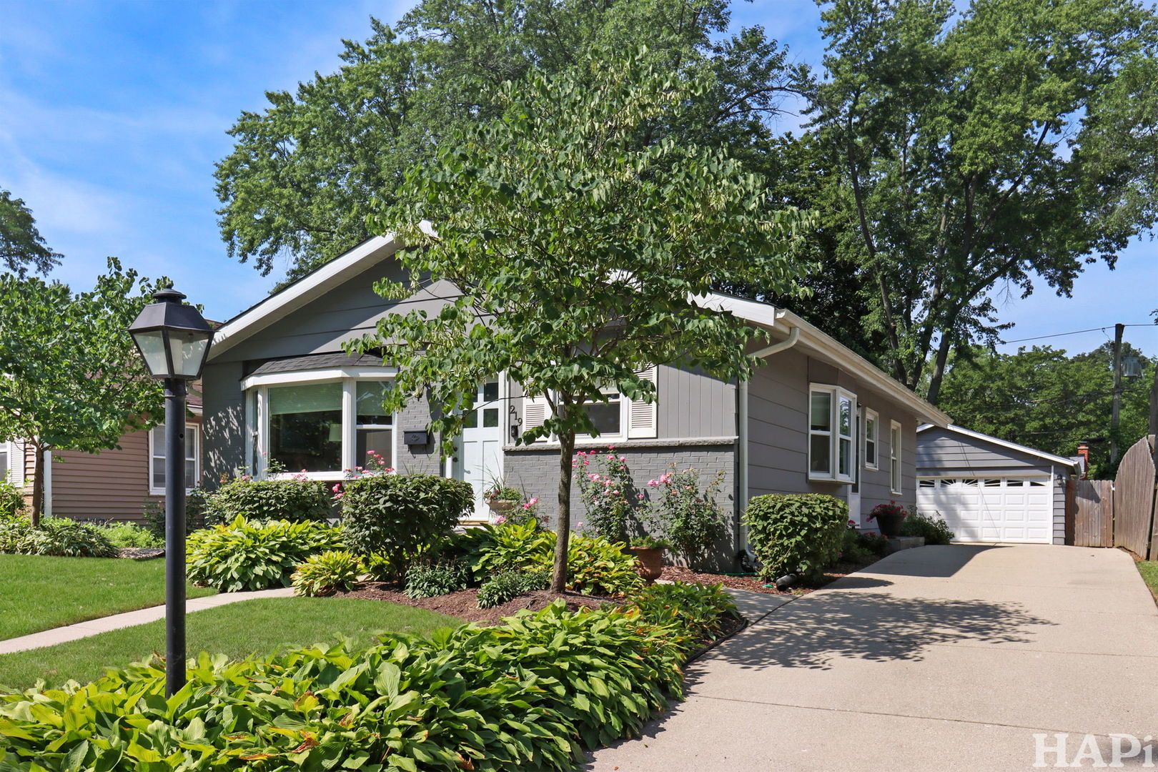 219 Harding Avenue — Libertyville, IL 60048