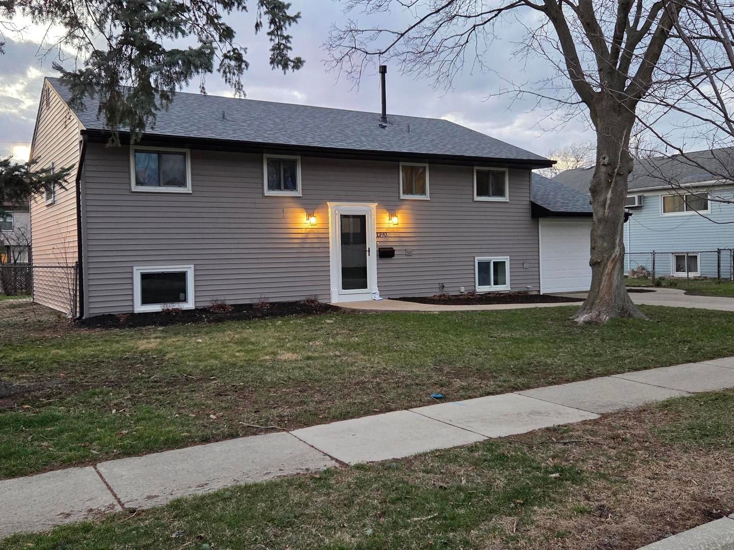 1390 Glen Hill Drive — Glendale Heights, IL 60139