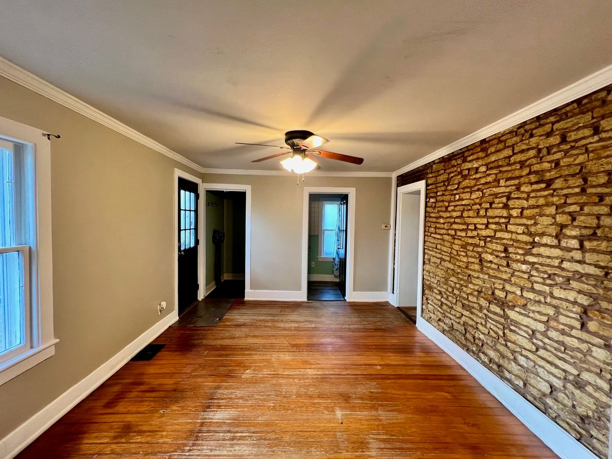 703 S 7th Ave, St. Charles, IL 60174 — photo 2