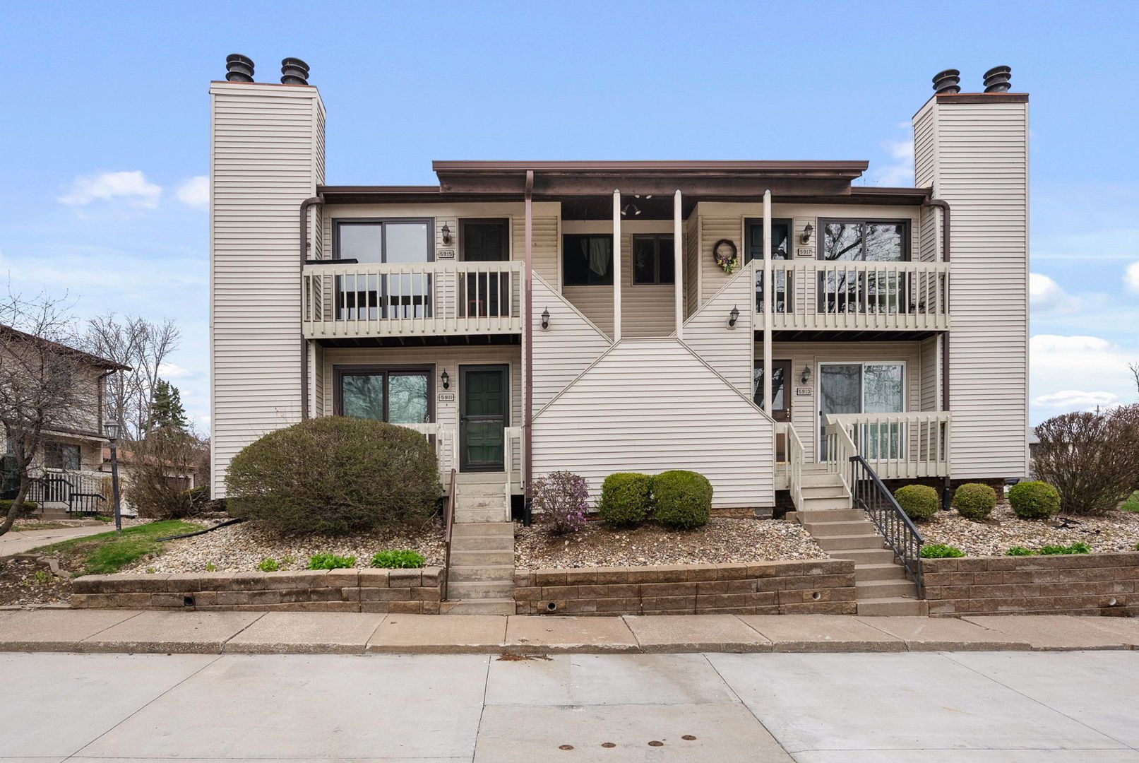 5911 36th Ave Court #16 — Moline, IL 61265