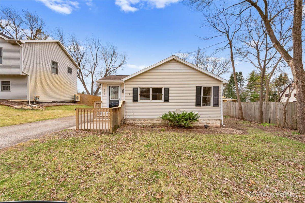 2617 Emerald Court, McHenry, IL 60051