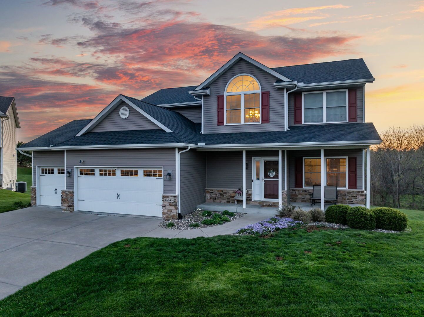 4249 TRANQUILITY Court — Bettendorf, IA 52722