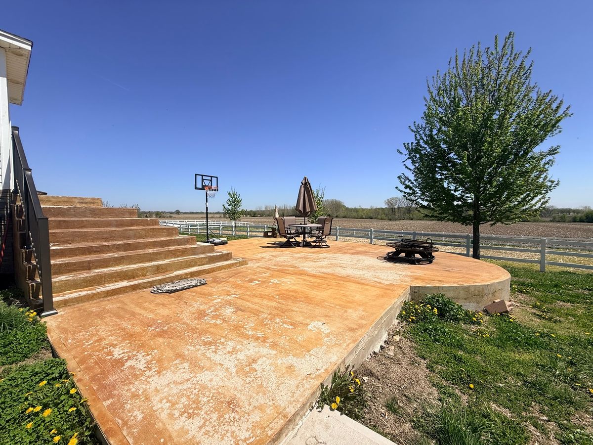 1801 Lee Center Road, Amboy, IL 61310