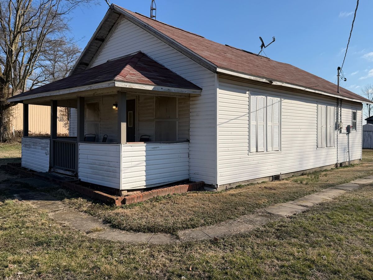 509 Main Street, Walnut Hill, IL 62893