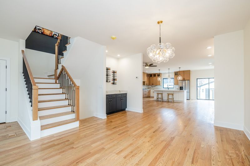 2247 6th Avenue, North Riverside, IL 60546