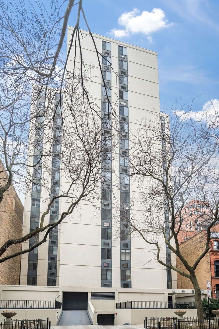 1339 Dearborn Street, Chicago, IL 60610