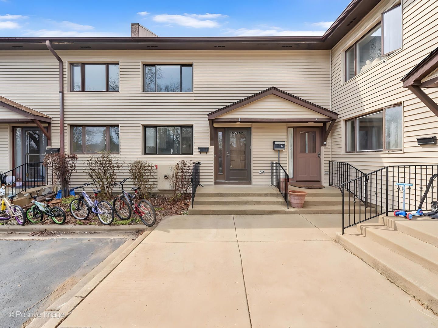 4735 Yender Avenue #6 — Lisle, IL 60532