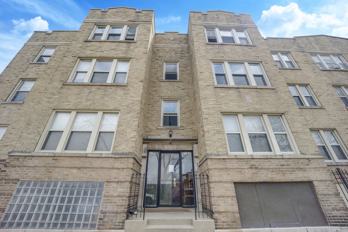 2749 Kilbourn Avenue, Chicago, IL 60639