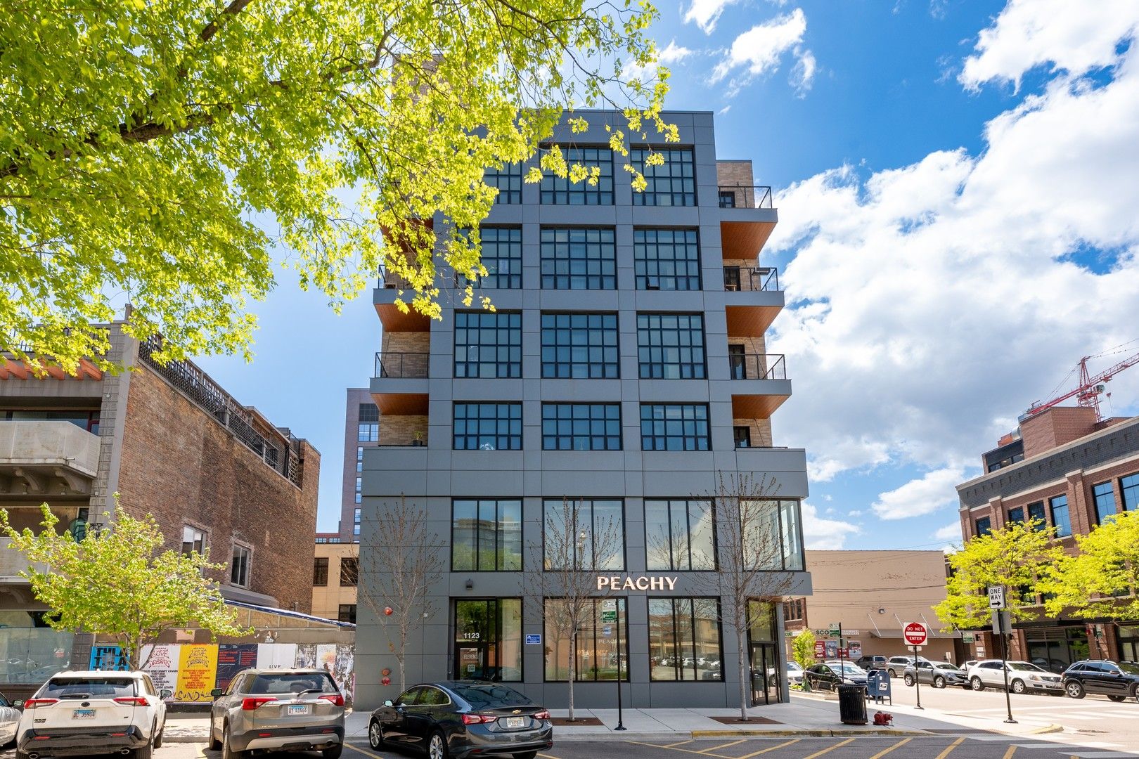 1123 W Randolph Street #401 — Chicago, IL 60607