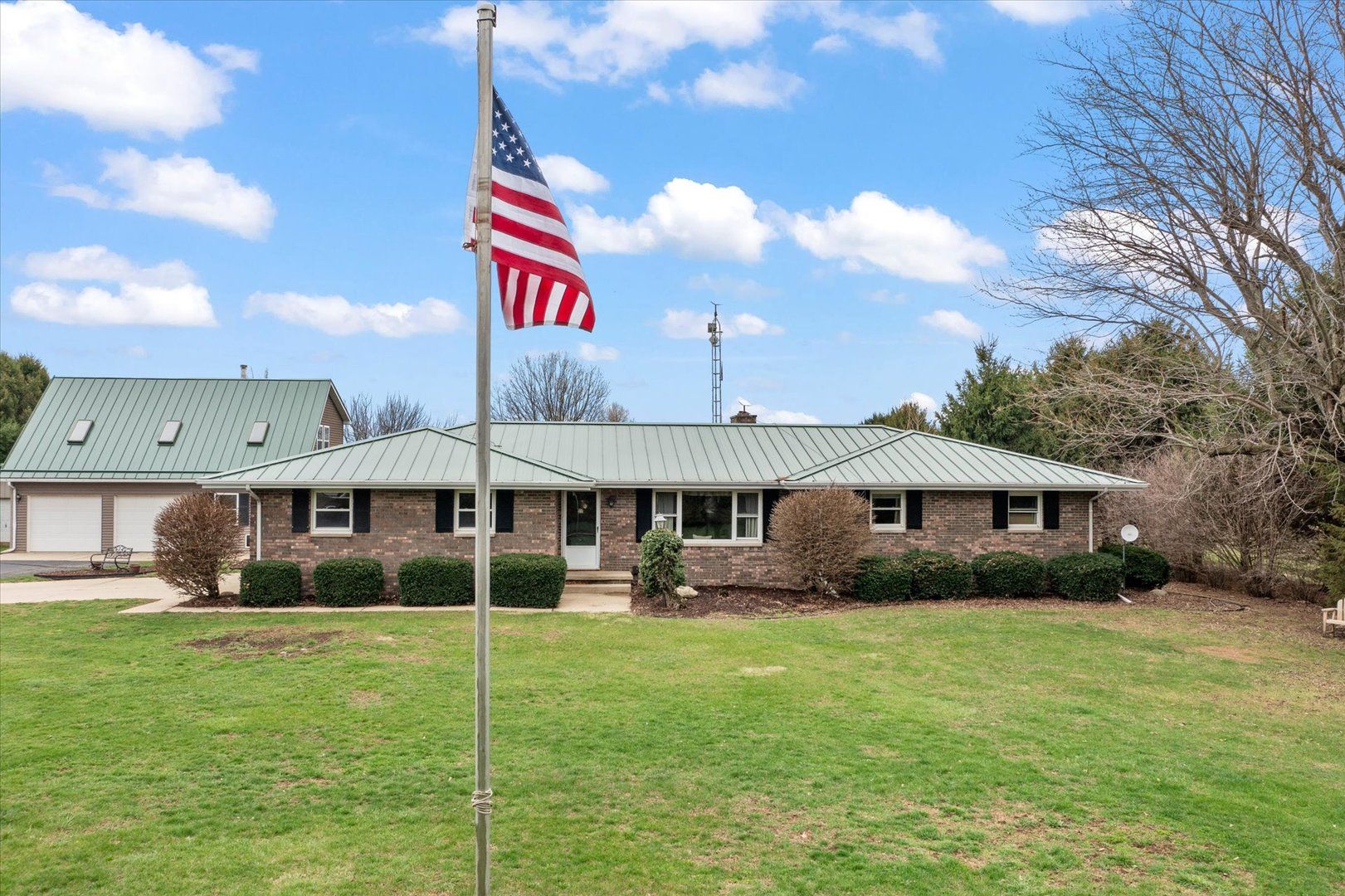 14540 E 3400 North Road — Rossville, IL 60963