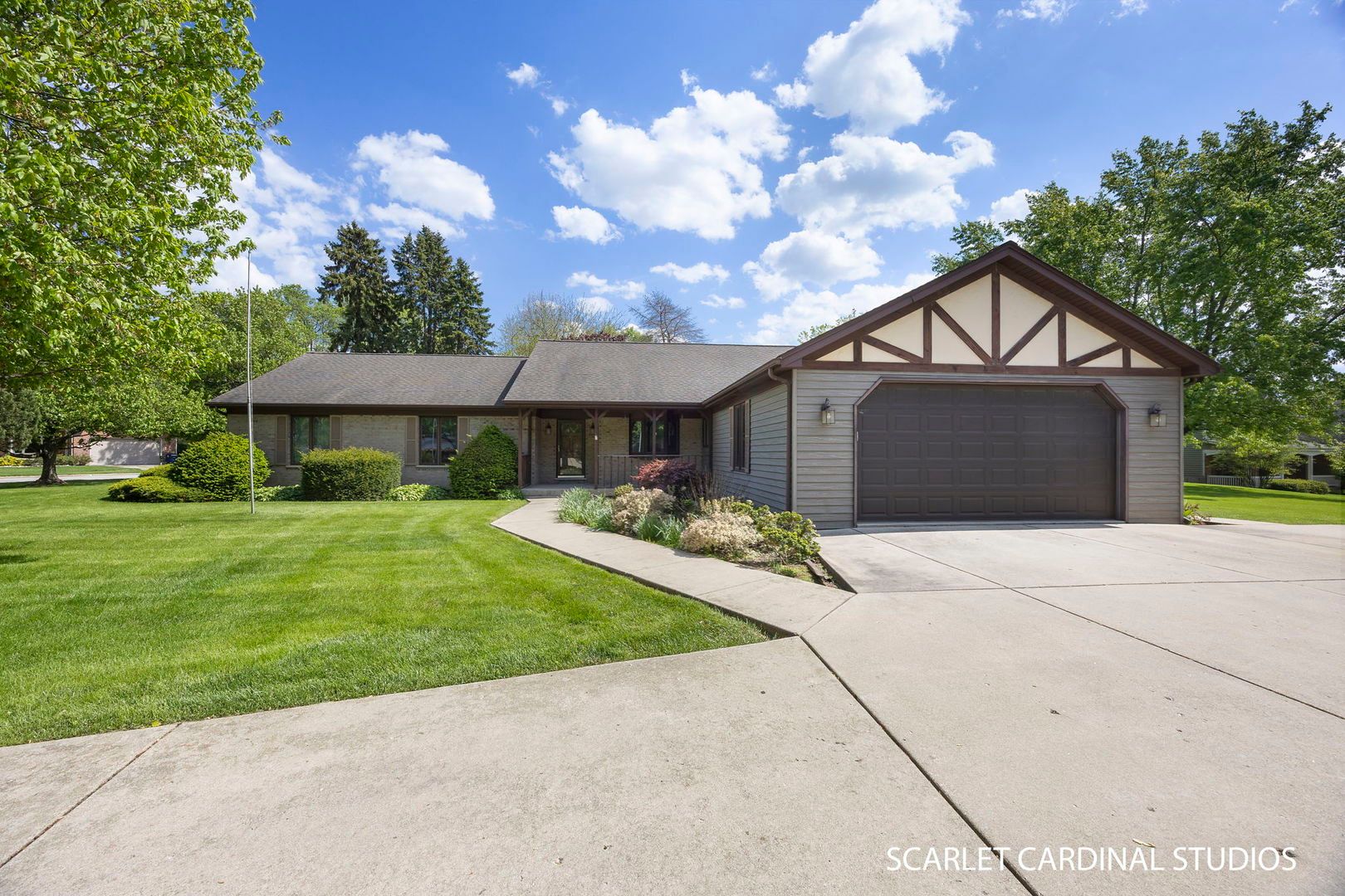5S440 Beau Bien Boulevard — Naperville, IL 60540