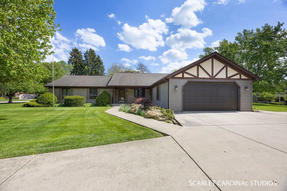 5S440 Beau Bien Boulevard, Naperville, IL 60540