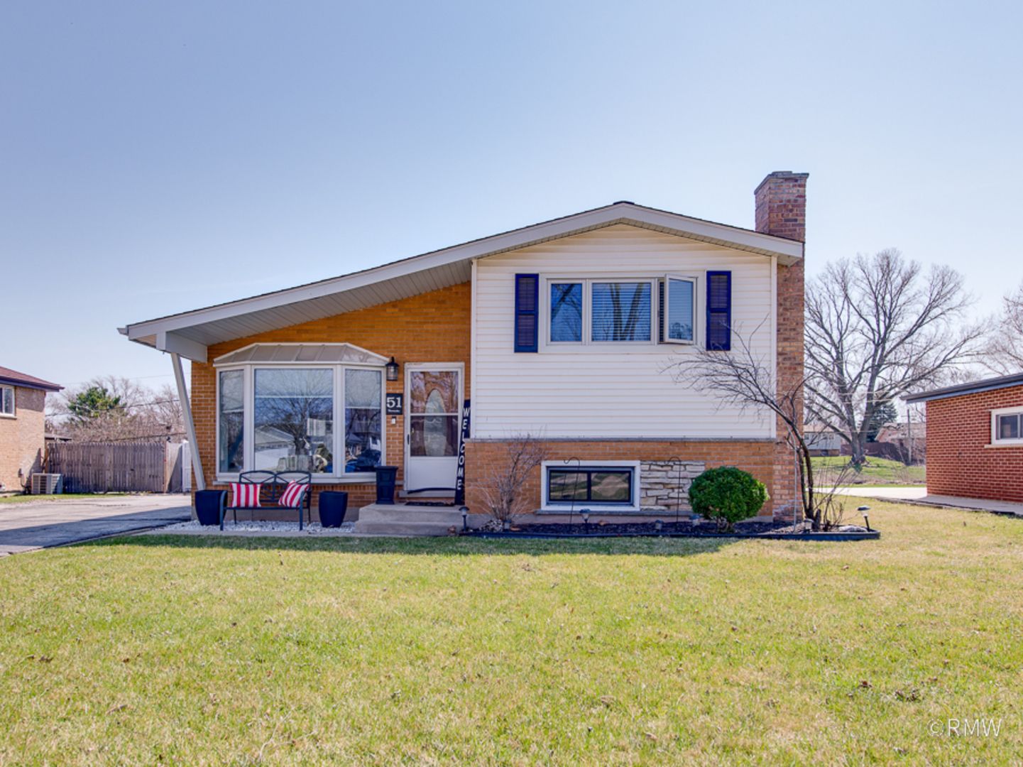 51 W ROZANNE Drive — Addison, IL 60101