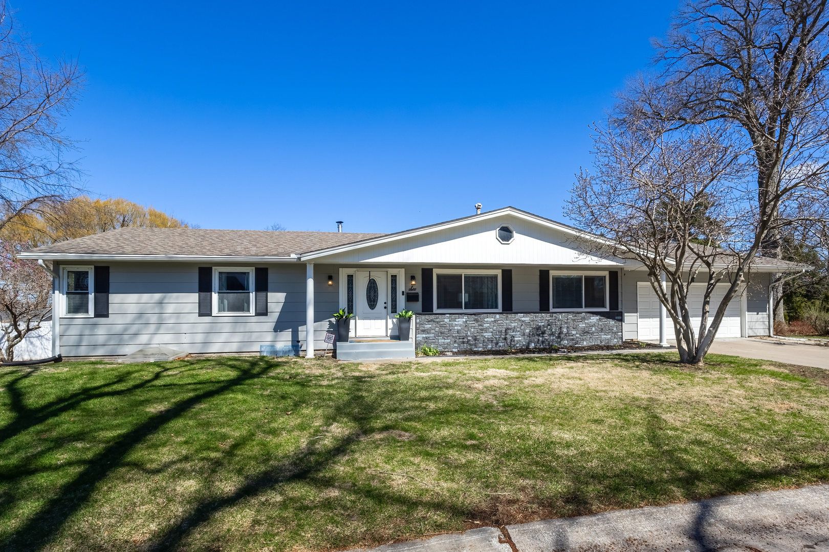 6 Sunset Circle — Bettendorf, IA 52722