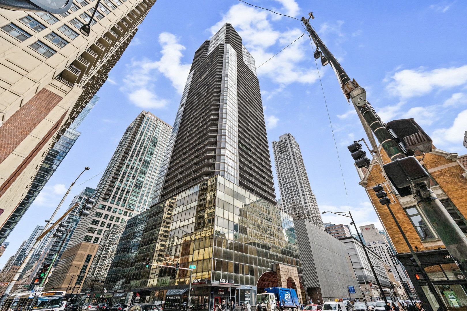 10 E ONTARIO Street #3702 — Chicago, IL 60611