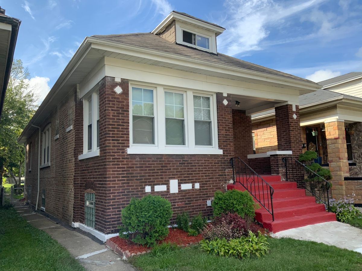 8512 Manistee Avenue, Chicago, IL 60617
