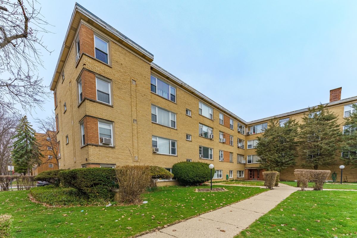 6035 Damen Avenue, Chicago, IL 60659