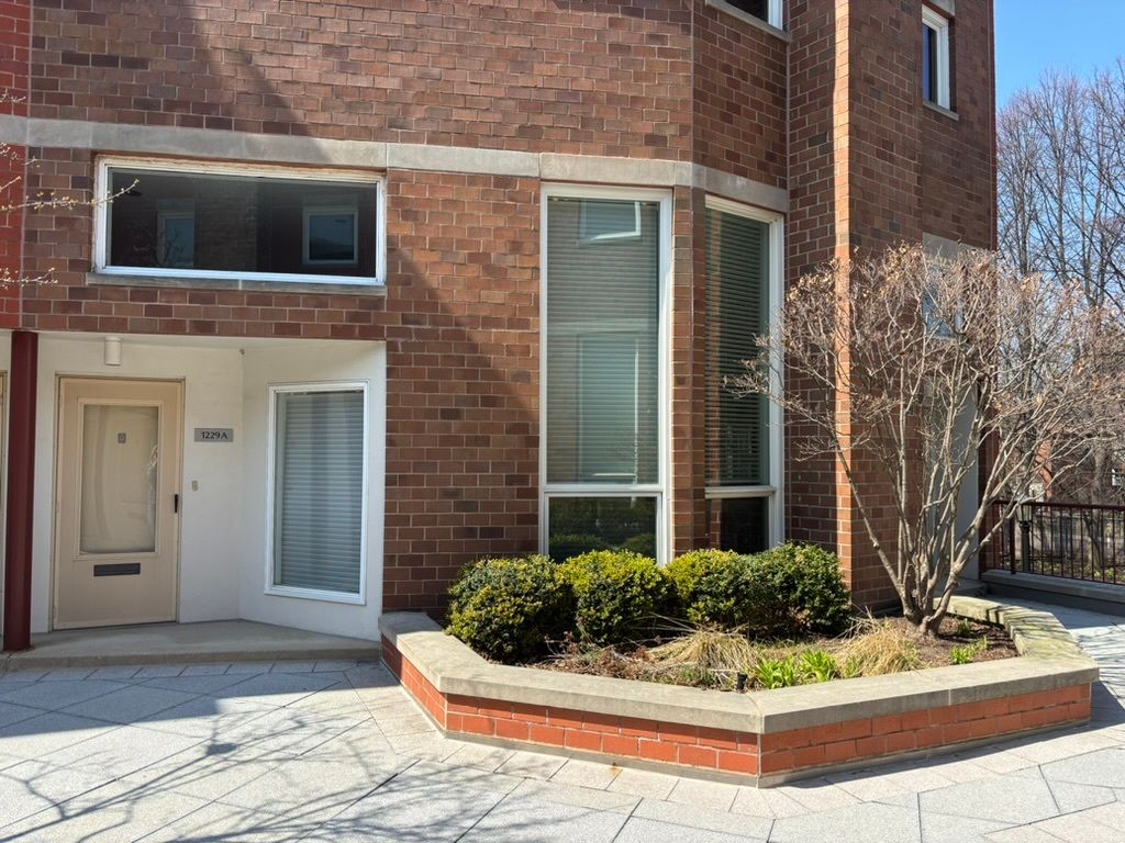 1229 Central Street, Evanston, IL 60201